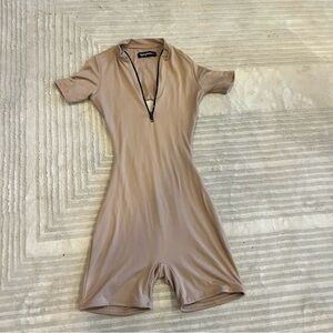 Myoutfitonline Backless Zip Up Short Sleeve Romper